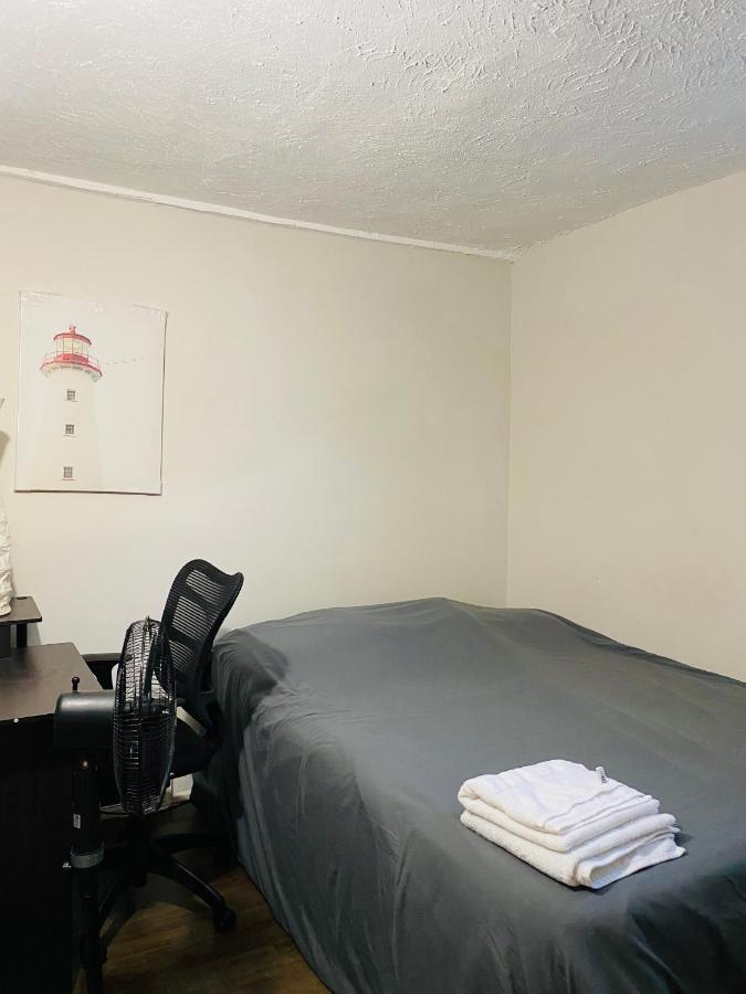 טורונטו Lovely II Space Share A Room East York Canada מראה חיצוני תמונה