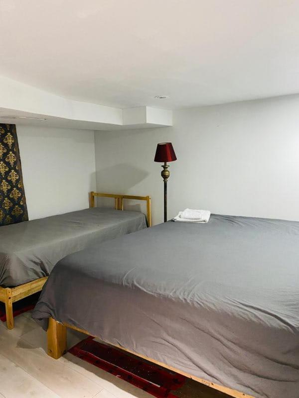 טורונטו Lovely II Space Share A Room East York Canada מראה חיצוני תמונה